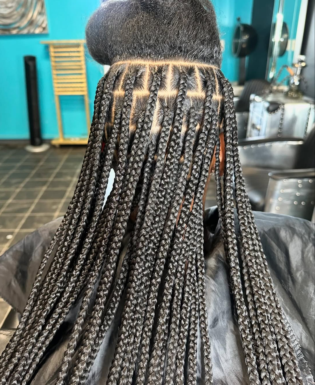 Medium Knotless